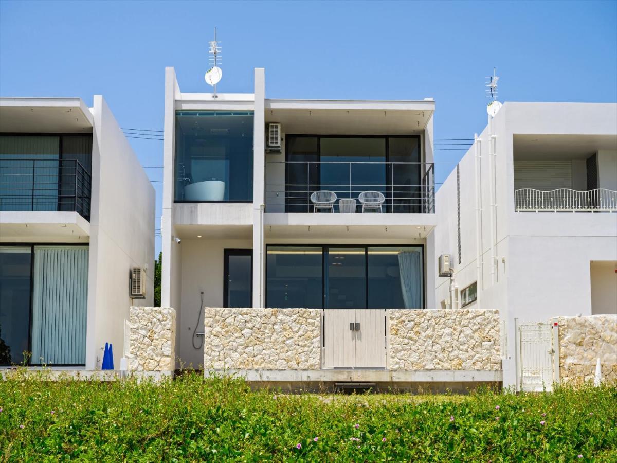 Onna Resort ناغُ المظهر الخارجي الصورة