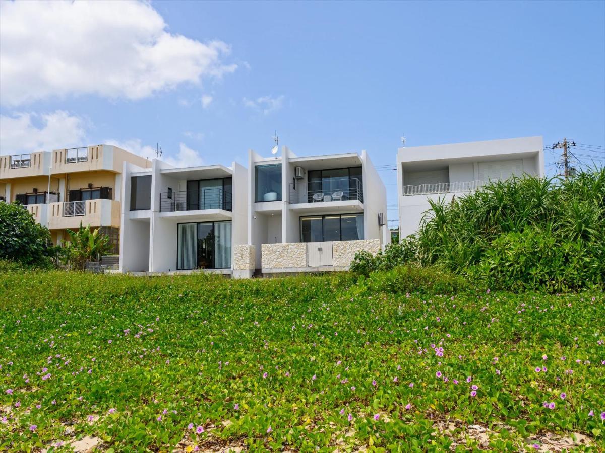 Onna Resort ناغُ المظهر الخارجي الصورة